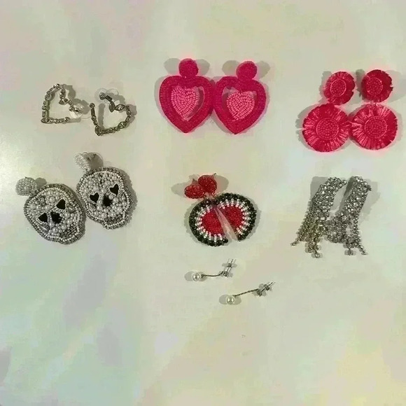 Earring bundle - Picture 1 of 8